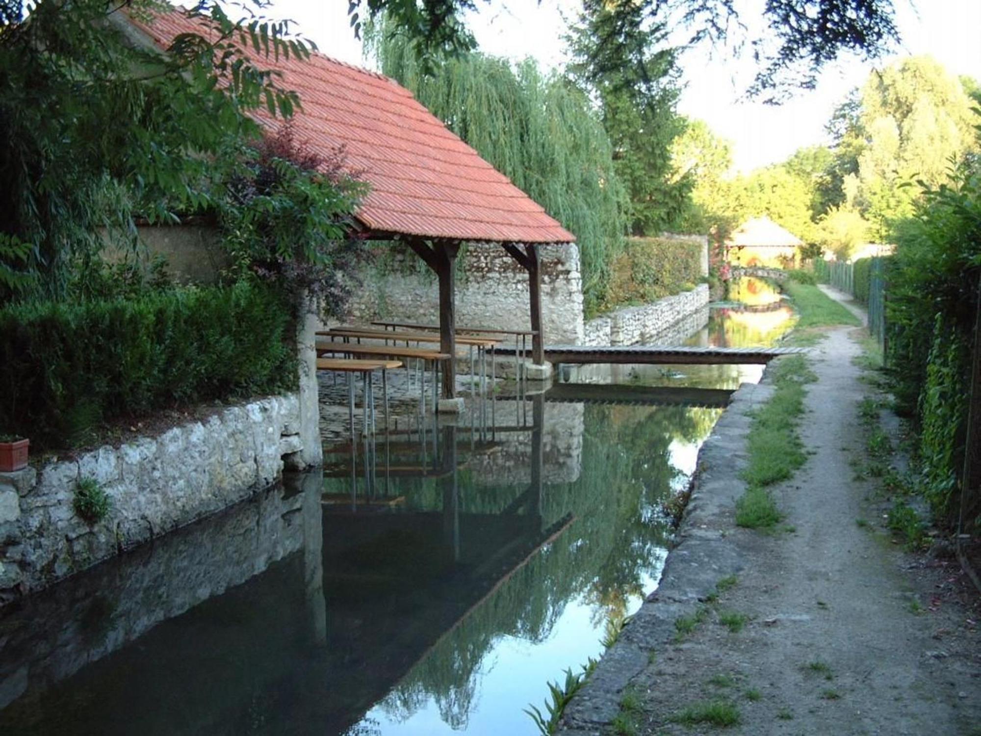 Chambres D'Hotes De Charme Au Pays Des Chateaux Avec Wi-Fi - Fr-1-590-333 Tavers Luaran gambar